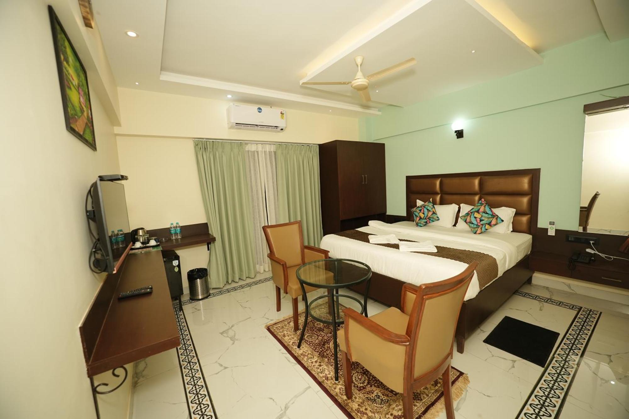 Saikiran Hotel Mapusa Exterior photo